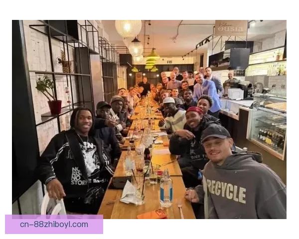 太阳报曝图多尔聚餐鼓劲战枪手